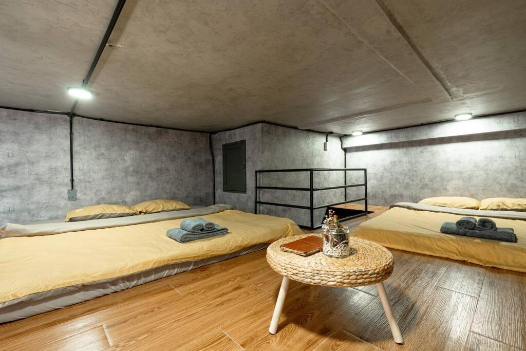 Appartement 2 Bedroom Industrial In Saigon