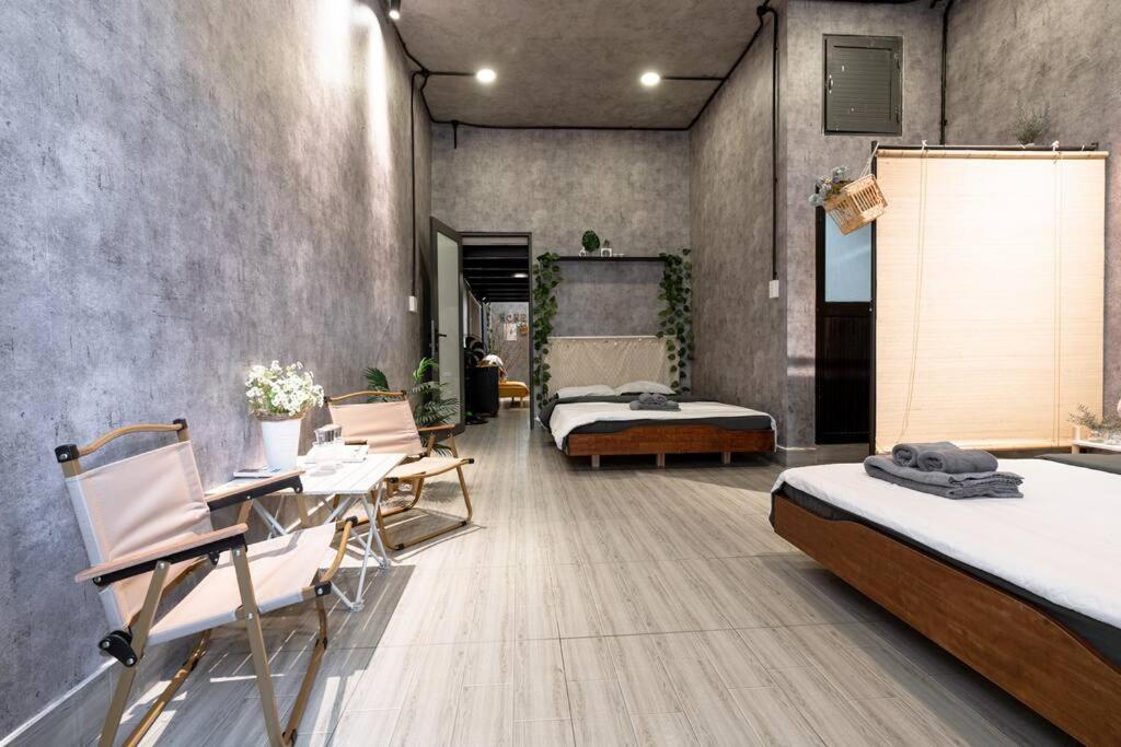 2 Bedroom Industrial In Saigon * Hô Chi Minh-Ville